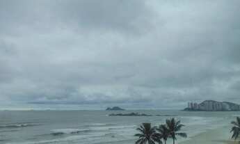 Imagem 2: Pitangueiras - Frente total para o mar - Totalmente reformado - Garagem em parqueamento