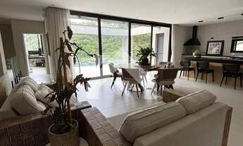 Imagem 4: Casa em Alphaville: 3 Suítes, 5 Banheiros, 326m² à Venda