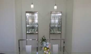 Imagem 5: No calçadão de Pitangueiras - Totalmente reformado - 02 vagas de garagem