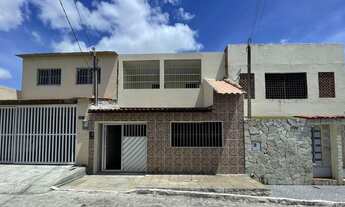 Imagem: Casa com 3 dormitórios à venda por R$