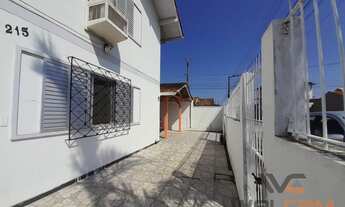 Imagem 2: Sobrado de 120m² no Centro de Penha com 3 dormitórios e 2 suítes por R$ 600.000 - Venda e