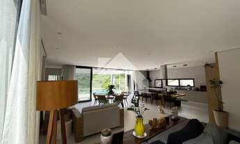 Imagem 5: Casa em Alphaville: 3 Suítes, 5 Banheiros, 326m² à Venda