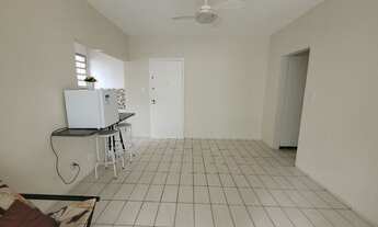 Imagem 2: PITANGUEIRAS – NA TERCEIRA QUADRA DA PRAIA, MARAVILHOSO APTO AMPLO E CLARO, COM 50,00 M² Ú