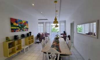 Imagem 2: PITANGUEIRAS- FRENTE TOTAL AO MAR , LINDA VISTA , GARAGEM BOX DEMARCADA NO PRÉDIO