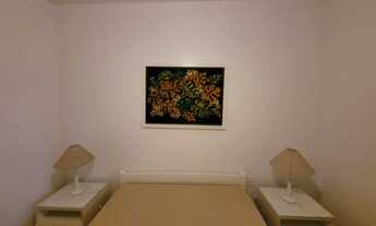 Imagem 4: PITANGUEIRAS - UMA QUADRA DO MAR , LOCALIZAÇÃO ESPETACULAR , GARAGEM NO PRÉDIO