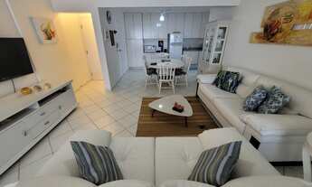 Imagem 3: PITANGUEIRAS – UMA QUADRA DA PRAIA, MARAVILHOSO APTO TOTALMENTE REFORMADO E DECORADO, COM