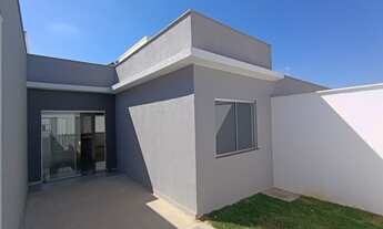 Imagem: Casa à Venda com 2 Quartos, Sendo 1 Suíte