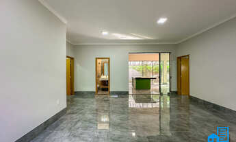 Imagem 3: Casa espaçosa com 4 suítes e quintal com piscina no Tarraf II, São José do Rio Preto, SP