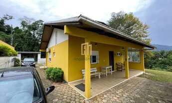 Imagem 3: Seu Refúgio em Meio à Cidade: 1.600 m2 de terreno - Casa à Venda no Bairro Itoupava Centra