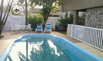 Imagem 2: Casa de 04 dormitórios disponível para locação de temporada na Praia da Enseada