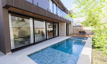 Imagem 2: Casa em Condomínio para Venda em Tamboré Santana de Parnaíba-SP