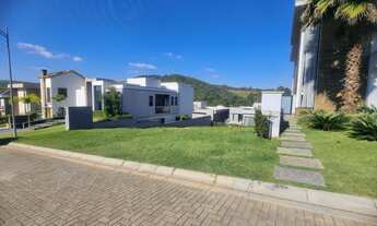 Imagem 2: Terreno em declive com vista