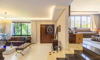 Imagem 3: Casa Alto Padrão em Condomínio Fechado com 3 suítes. São 550m² privativos por R$ 3.800.000