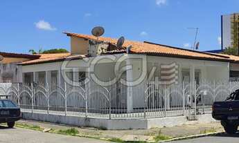 Imagem: Casa Padrão, 4 dormitórios na Rua Urquiza