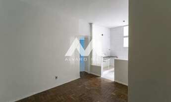 Imagem 2: Apartamento à venda com 72m², 2 quartos e 1 vaga