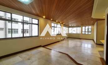 Imagem 2: Apartamento com 4 Quartos e 3 banheiros à Venda, 215 m² por R$ 1.600.000