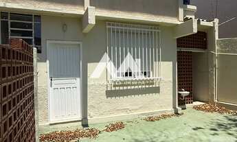 Imagem: Casa com dois quartos e vaga de garagem