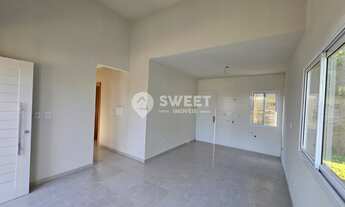 Imagem 4: Casa nova com suíte