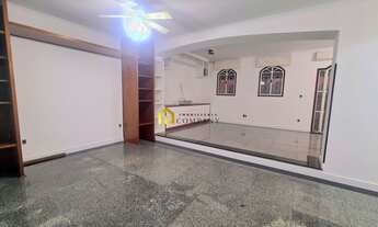 Imagem: Casa assobradada espaçosa no bairro Trujillo