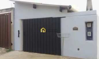 Imagem: Casa de esquina e barracão nos Fundos