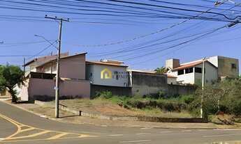 Imagem 3: Terreno de esquina!