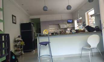 Imagem 5: Casa com dois quartos, sendo uma suíte, com duas vagas de garagem coberta