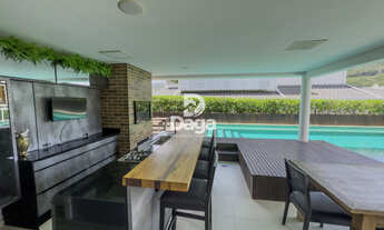 Imagem 4: Casa de Condomínio com 4 Quartos e 5 banheiros à Venda