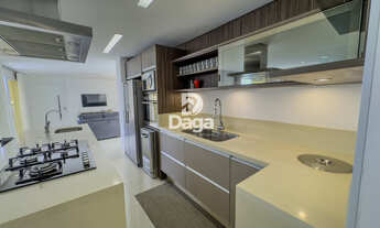 Imagem 7: Casa de Condomínio com 4 Quartos e 5 banheiros à Venda