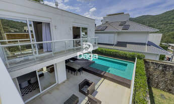 Imagem: Casa de Condomínio com 4 Quartos e 5 banheiros