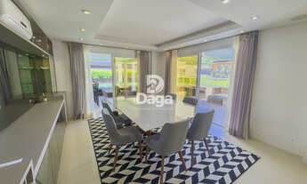 Imagem 3: Casa de Condomínio com 4 Quartos e 5 banheiros à Venda