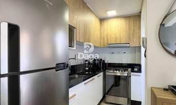 Imagem 5: Apartamento de 2 Dormitórios sendo 1 Suíte na Carvoeira, Florianópolis/SC