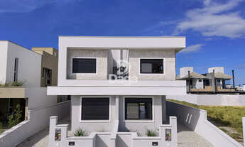 Imagem 3: Casa sobrado no bairro Campeche, em Florianópolis-SC