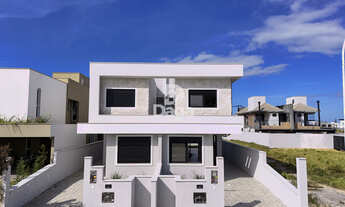 Imagem 2: Casa sobrado no bairro Campeche, em Florianópolis-SC