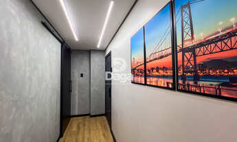 Imagem 4: INCRIVEL Studio C/ porteira fechada no centro de Florianópolis