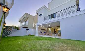 Imagem 7: Elegância Neoclássica no Alphaville – Sofisticação em Cada Detalhe