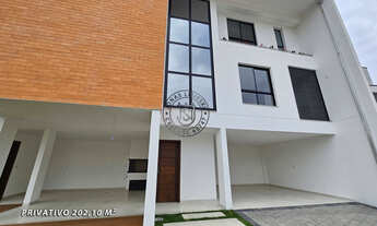 Imagem 3: Triplex de Alto Padrão com 3 Suítes e Espaço Gourmet – Escola Agrícola, Blumenau/SC