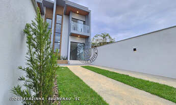 Imagem 2: Sobrado moderno com suíte e churrasqueira no bairro Itoupavazinha – Blumenau-SC