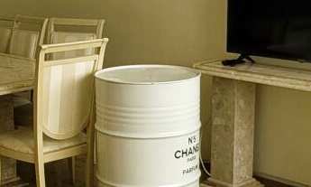 Imagem 2: Apartamento com vista lateral para o mar, 3 dormitórios sendo 1 suíte, frente mar na pra