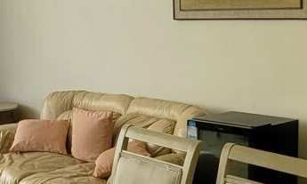 Imagem 6: Apartamento com vista lateral para o mar, 3 dormitórios sendo 1 suíte, frente mar na pra