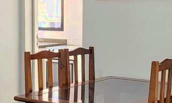 Imagem 7: Apartamento com sacada, 2 dormitórios sendo 1 suíte climatizada, lado bairro na praia da E