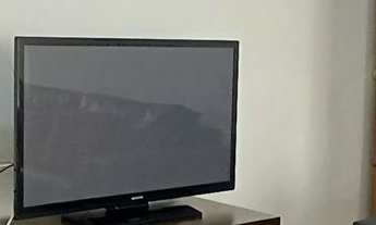 Imagem 2: Apartamento padrão com 2 dormitórios sendo um suíte com sacada lado praia na praia da Ense