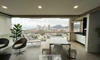 Imagem 6: Apartamento alto padrão com sacada gourmet e vista parcial do mar, lazer completo em lado