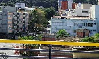 Imagem 4: Cobertura alto padrão com sacada gourmet e vista parcial do mar, com lazer no condomínio e