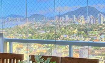 Imagem 2: Apartamento alto padrão com acesso a sacada gourmet com vista lateral do mar, 2 dormitório