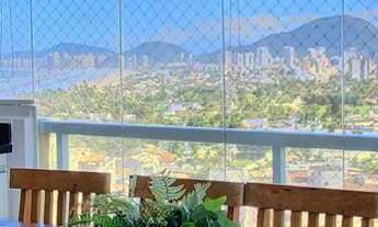 Imagem 3: Apartamento alto padrão com acesso a sacada gourmet com vista lateral do mar, 2 dormitório