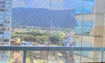 Imagem 5: Apartamento alto padrão com acesso a sacada gourmet com vista lateral do mar, 2 dormitório