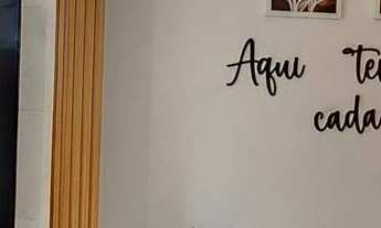 Imagem 4: Apartamento com acesso a sacada vista lateral mar, 2 dormitórios climatizados sendo 1 suít