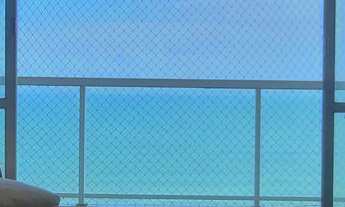 Imagem 2: Apartamento Alto Padrão com 3 dormitórios, sendo um suíte, amplos e sacada vista mar na Pr