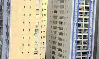 Imagem 2: Apartamento Alto Padrão com sacada vista parcial mar, 3 suítes climatizadas + dormitório d