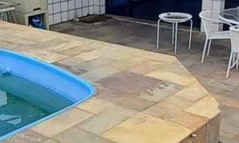 Imagem 5: Cobertura alto padrão com sacada gourmet e vista parcial do mar, com lazer no condomínio e